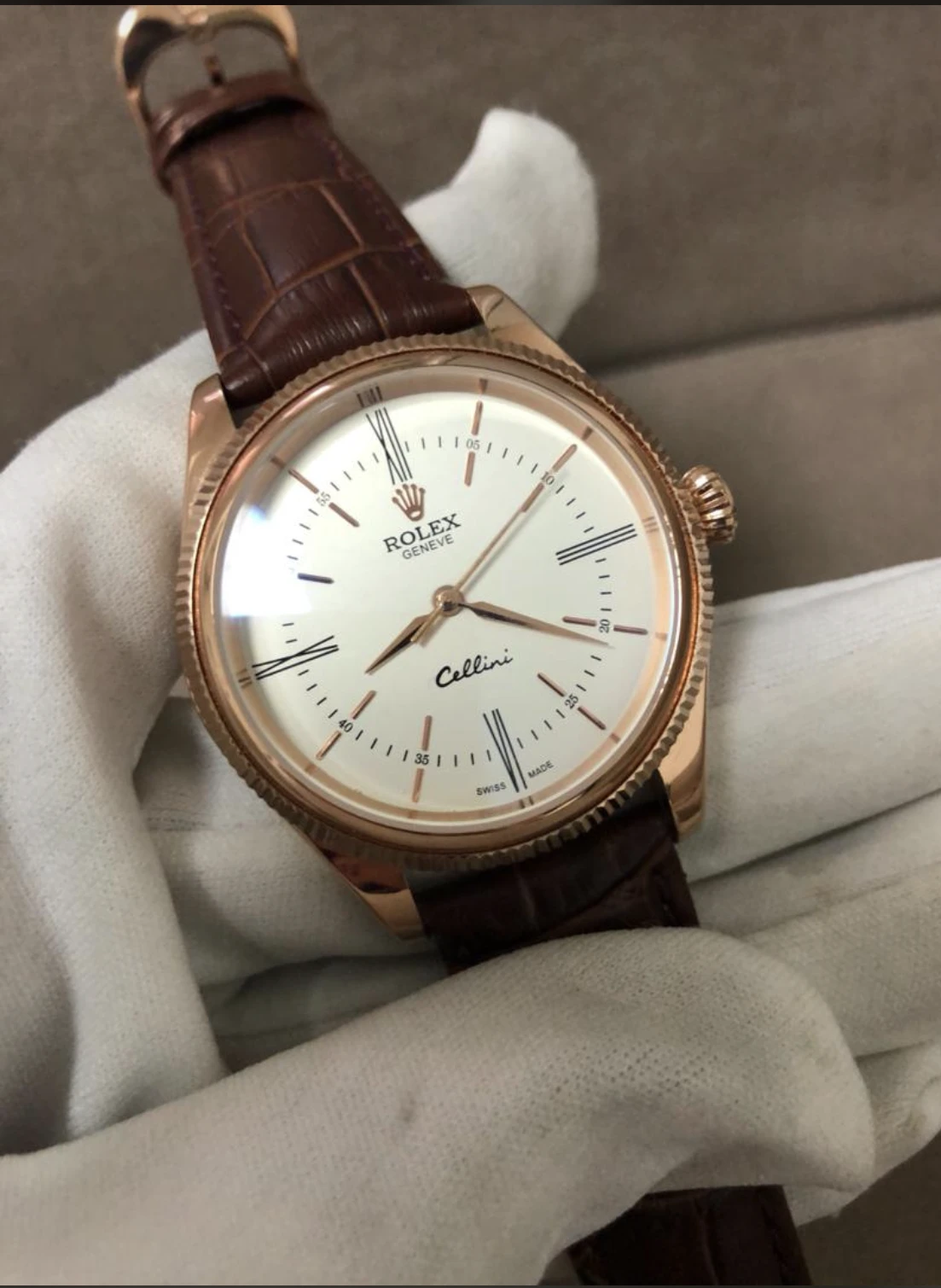 replica-Rolex-CELLINI-ROSE-GOLD-motivations-for-luxury-life