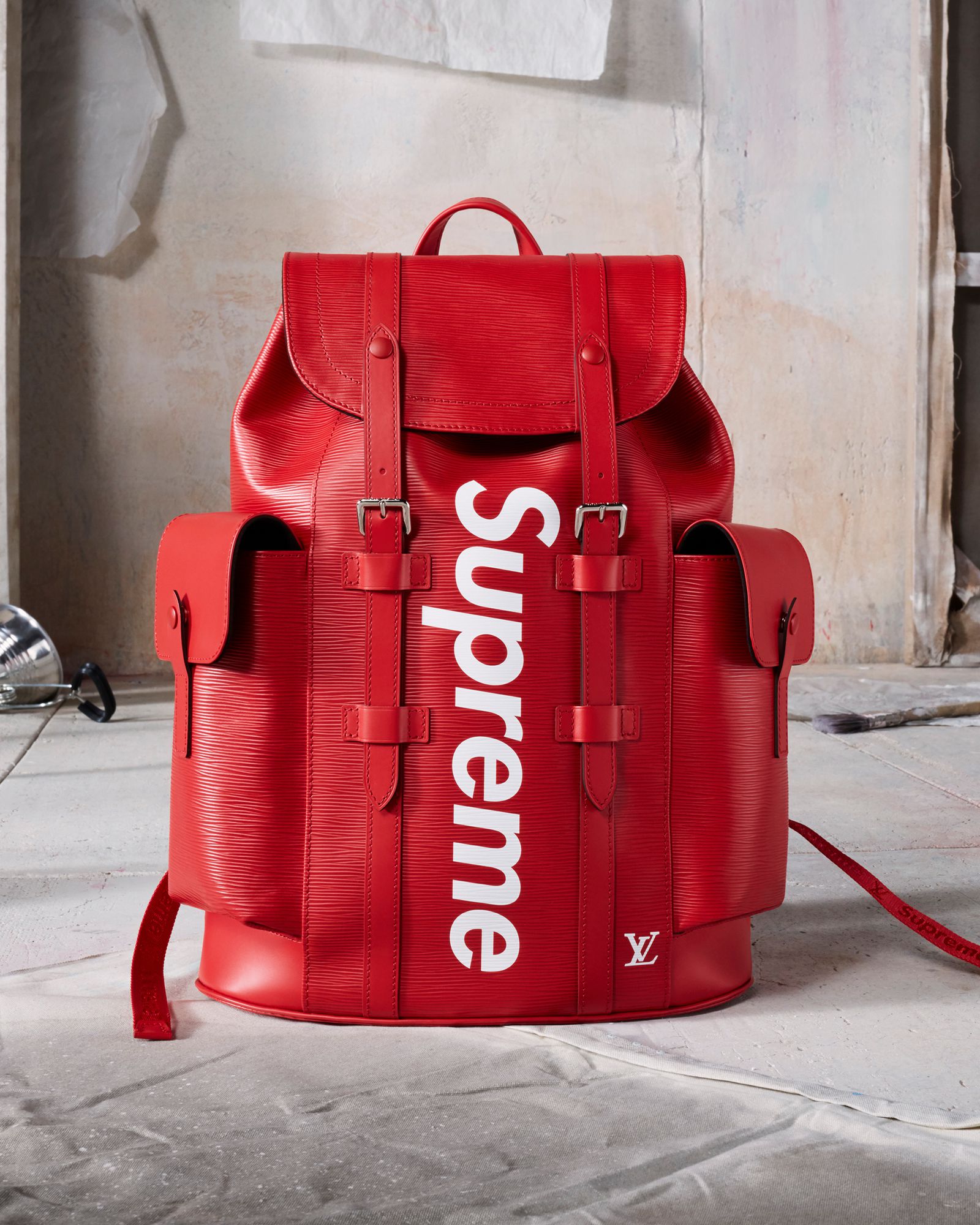 Replica-Louis-Vuitton-CHRISTOPHER-BACKPACK-SUPREME-Motivations-For-Luxury-Life