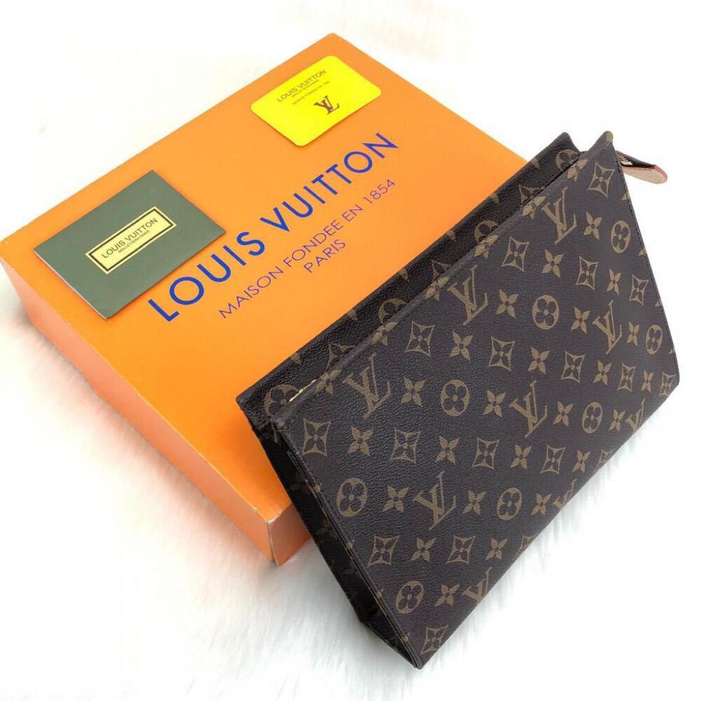 replica-Louis-Vuitton-TOILETRY-MONOGRAM-MAKEUP-BAG-motivations-for-luxury-life
